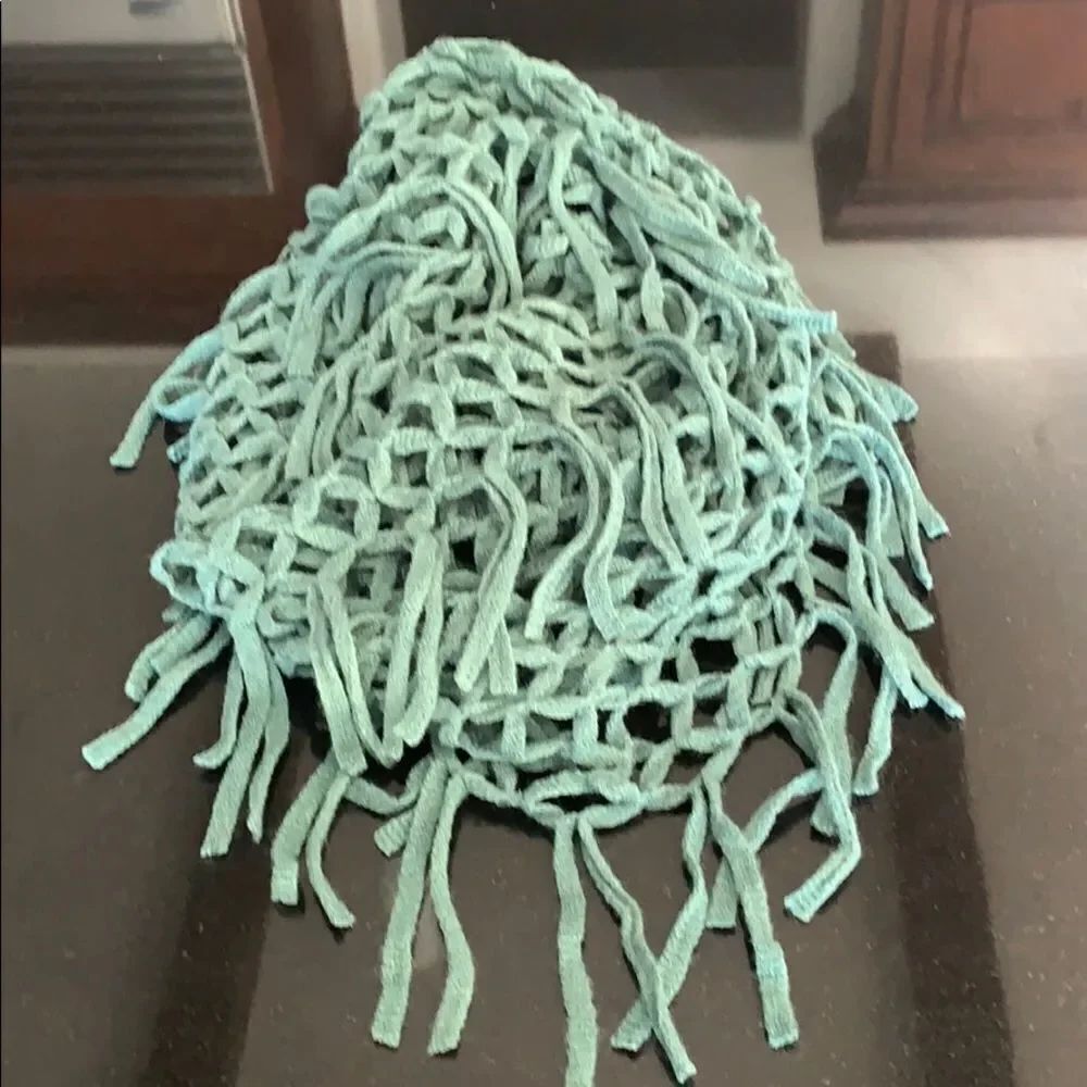 Chunky Infinity Green Scarf - Picture 3 of 4